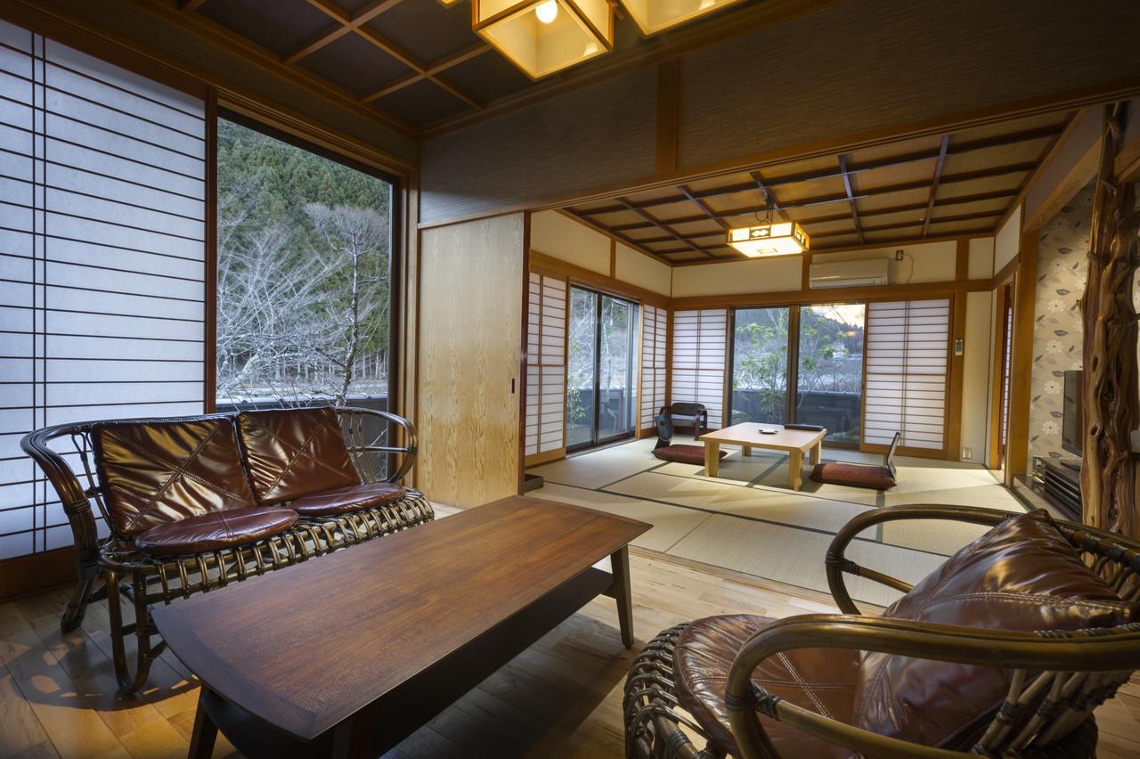 Kurotake Hotel Achi Buitenkant foto